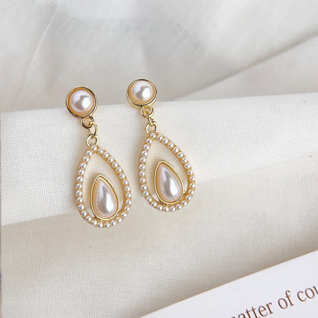 French Elegant Palace Style Teardrop Pearl Earrings