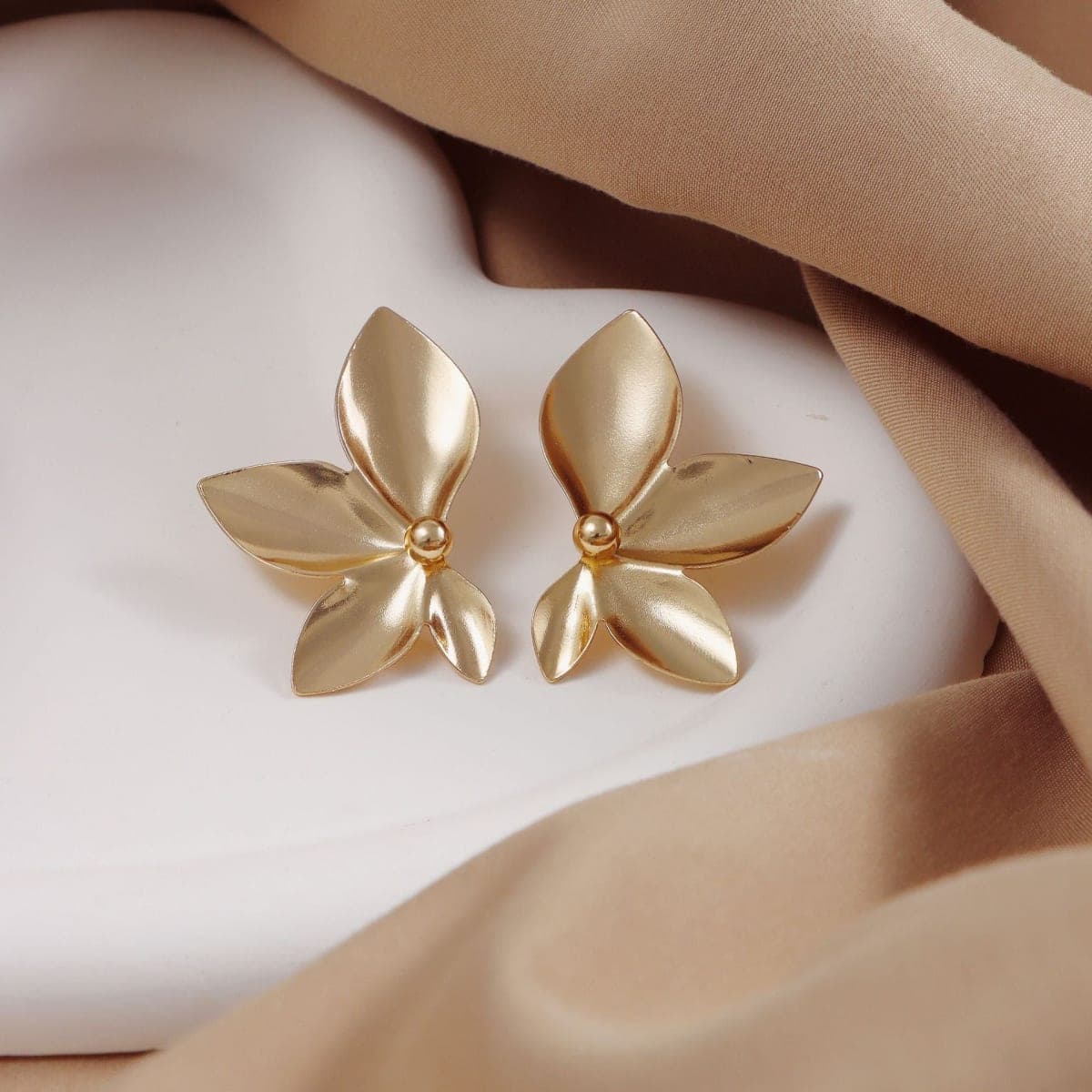 Fashion Leaves Petals Earrings Golden